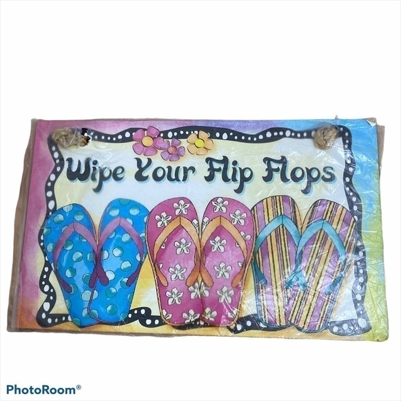 Wooden Wipe Your Flip Flops Hanging Sign NEW - Picture 1 of 3